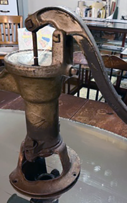 Kitchen sink hand pump